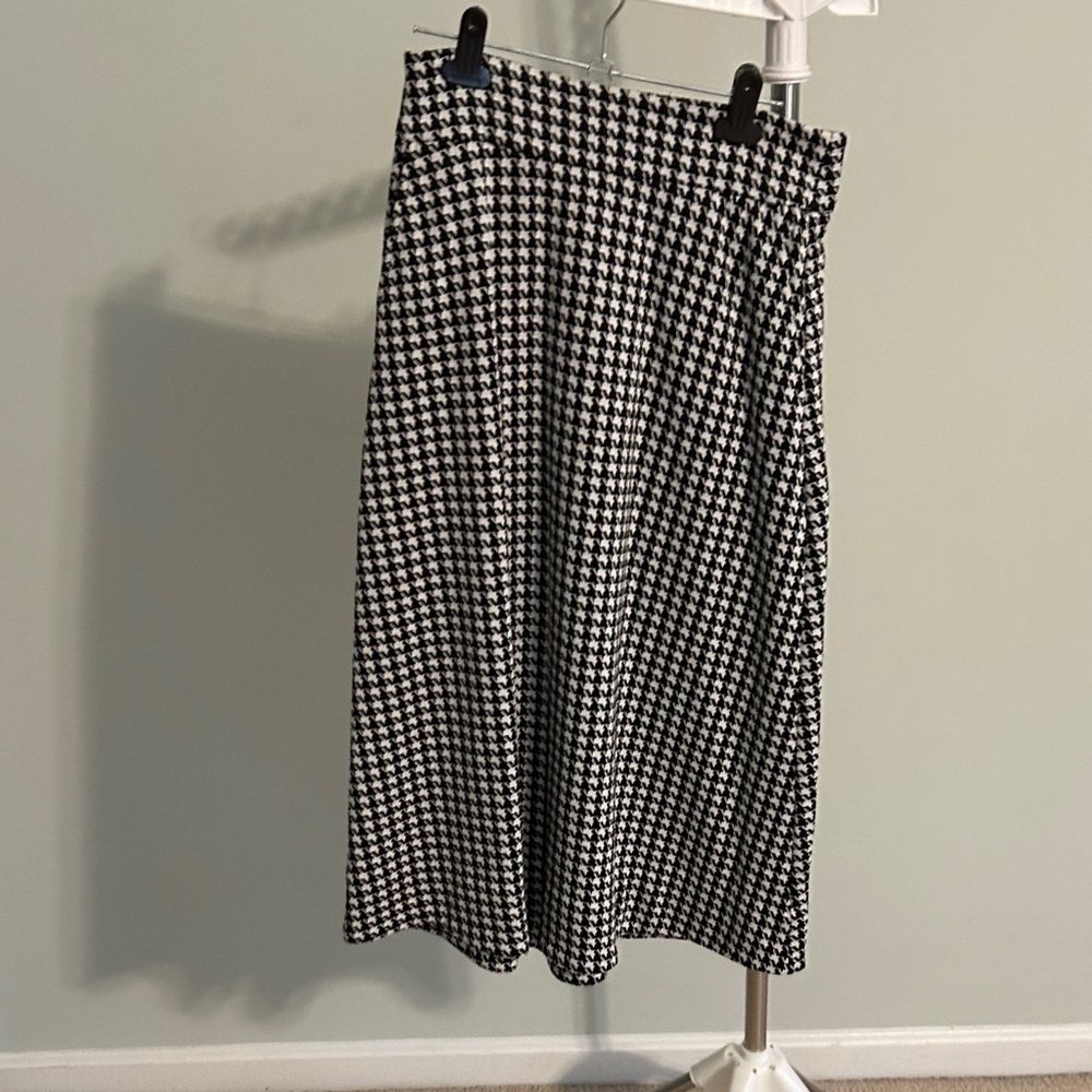 CAbi Black and White Midi Skirt